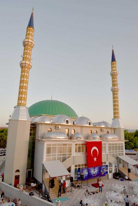Mustafakemalpaşa'ya 1500 kişilik cami