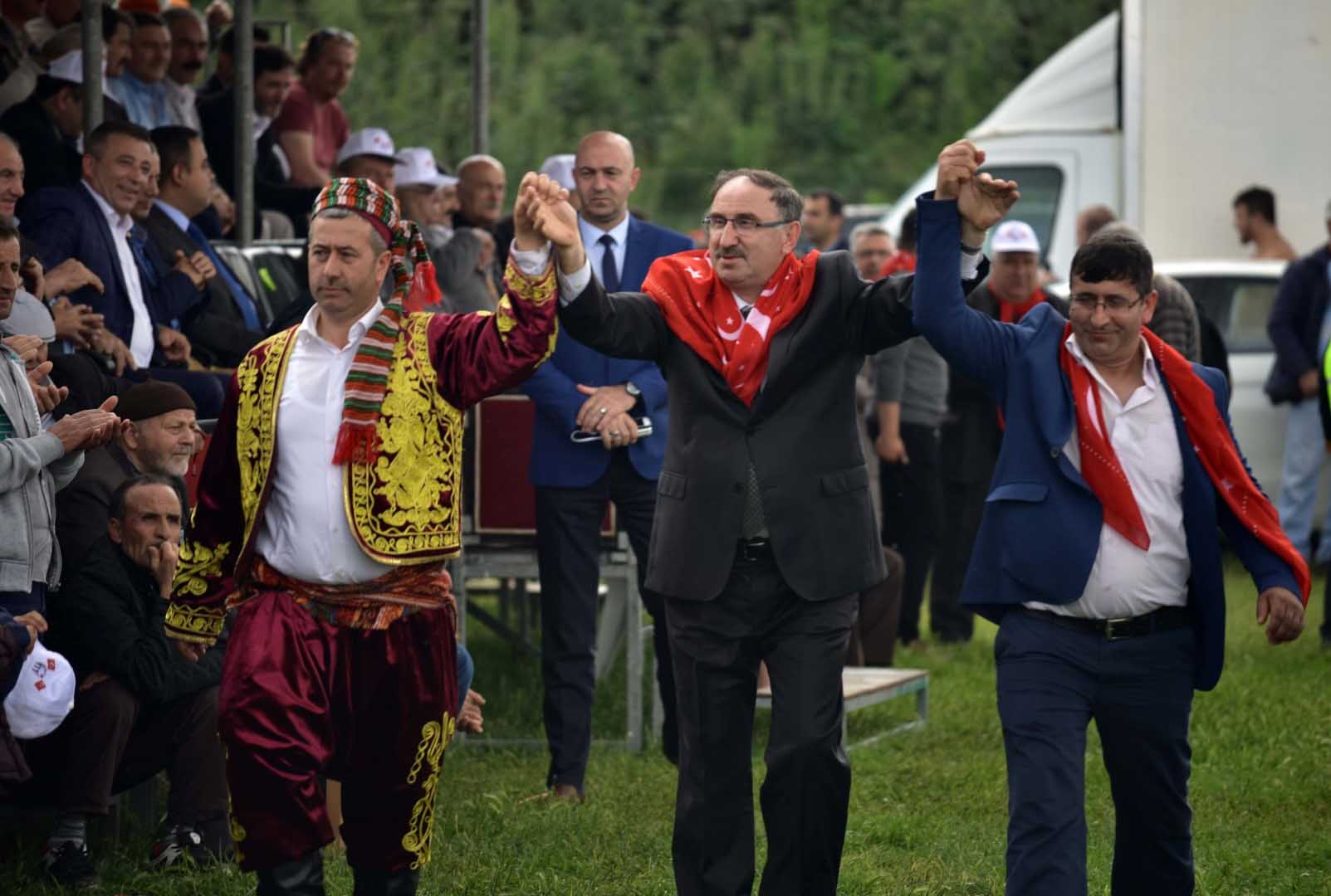 Yalıntaş Güreşleri'nde zafer Köseoğlu'nun 