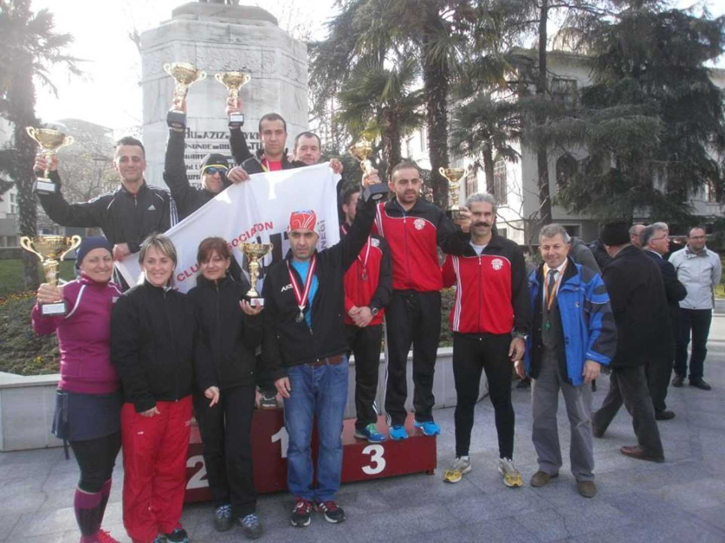 Atletlerden Atatürk Yarışı’nda derece
